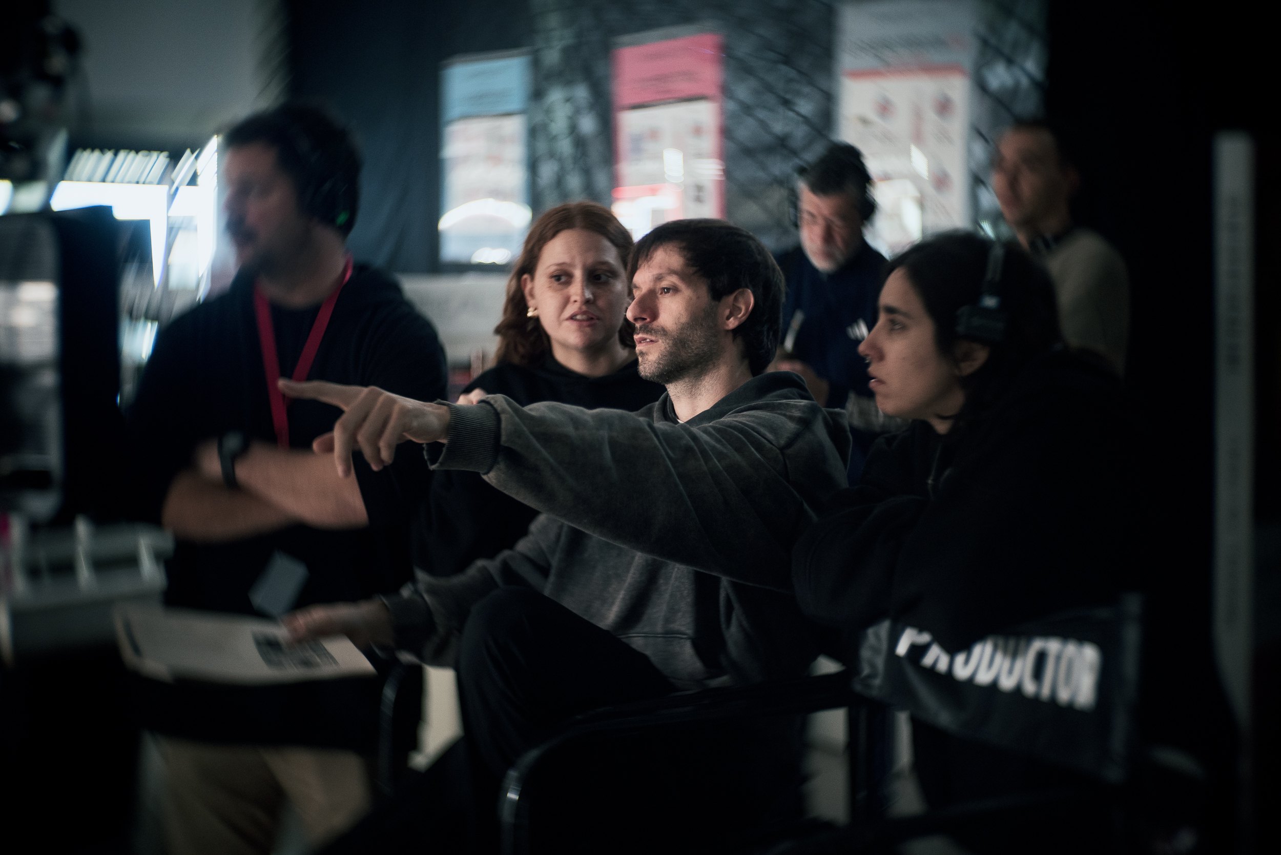 Ignacio Jabiu dirigiendo en el set